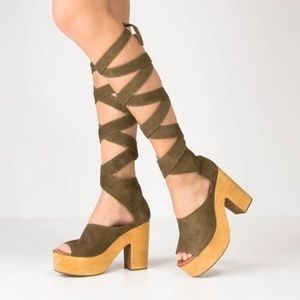 Free People Lace Up Platforms, 8/ 38, Great Preowned Condition!
